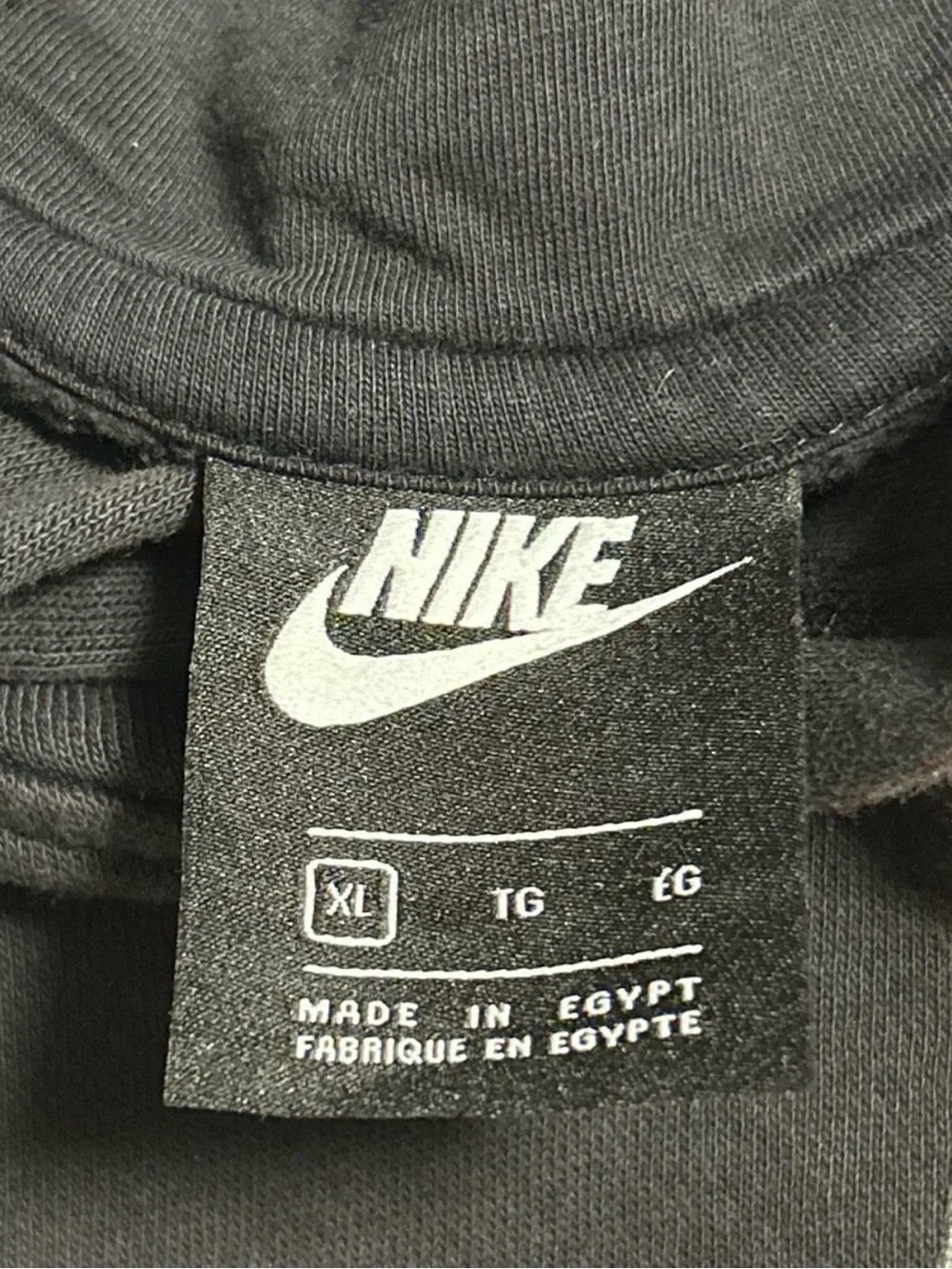 Nike Roswell Black Graphic Hooded Sweatshirt - Kids XL